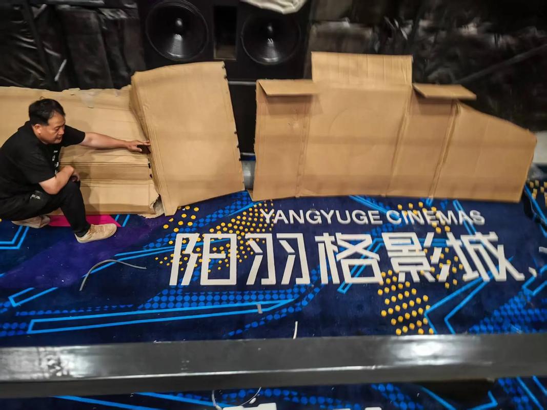 SEO标题：**92看看福利午夜影院｜免费高清午夜影视资源｜深夜在线观影平台｜宅男福利社**  
（含长尾关键词：免费高清午夜影视资源、深夜在线观影平台、宅男福利社）