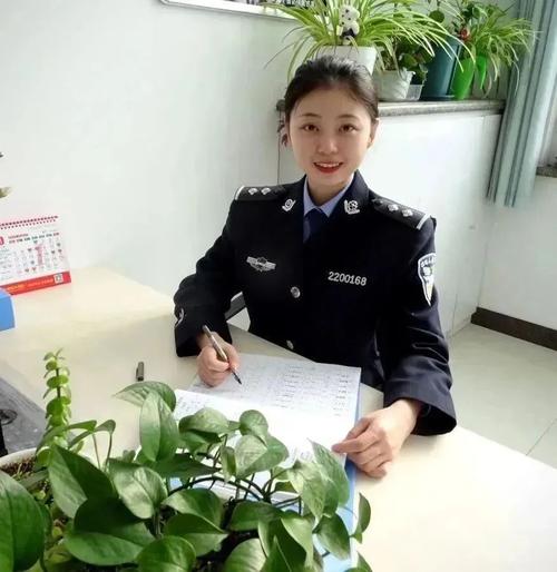 亚洲熟女少妇偷拍一区二区的相关介绍