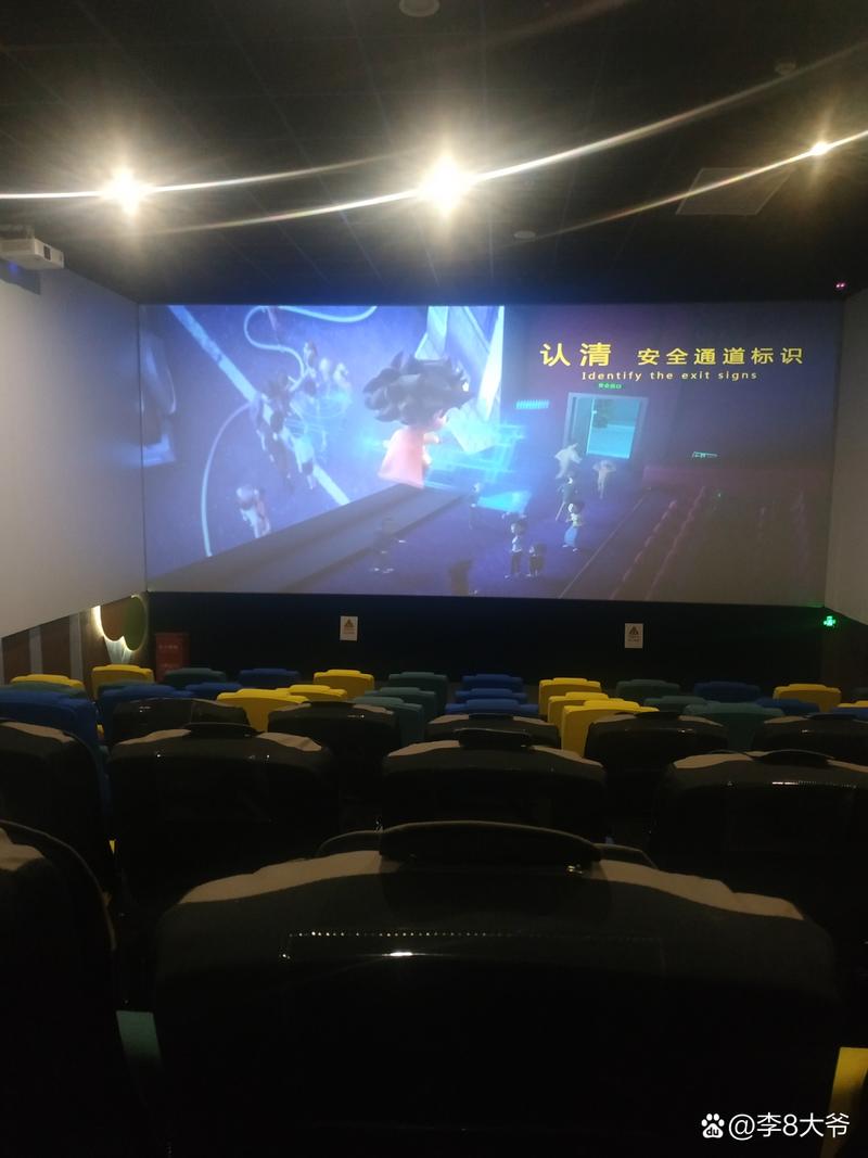 **影院热映电影《热辣滚烫》最新票房排行 | 贾玲减肥逆袭剧情解析 | 2025春节档必看喜剧片推荐**