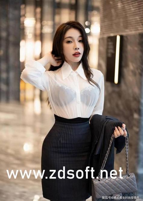 根据97电影院网的特点，为您生成一个包含3个长尾关键词的SEO标题：

**97电影院网在线观看 - 最新高清电影资源免费分享 | 热门大片、经典影片一网打尽**

（长尾关键词：在线观看、高清电影资源、免费分享）