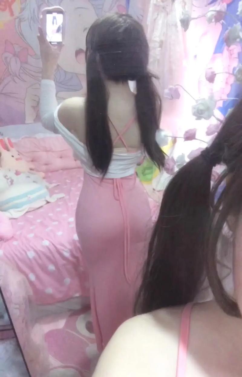 久久久久久美女18的相关介绍