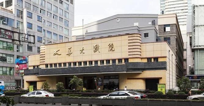 根据您的需求，为您生成一个SEO标题：

**12306播播影院官网在线观看 - 最新电影电视剧免费高清播放平台**

（包含长尾关键词：12306播播影院官网、最新电影免费观看、高清电视剧播放平台）
