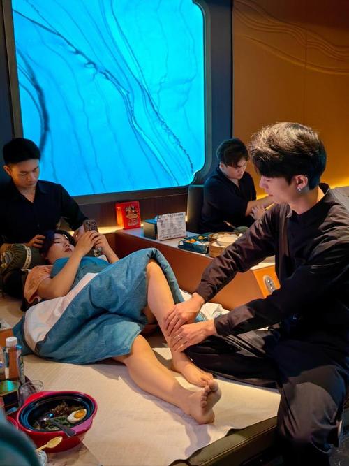 人妻少妇一级的相关介绍